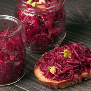 sałatka z buraczków i ogórków (do słoików)
