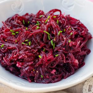 sałatka z buraczków z imbirem