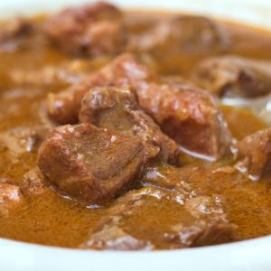 jak zagęścić gulasz