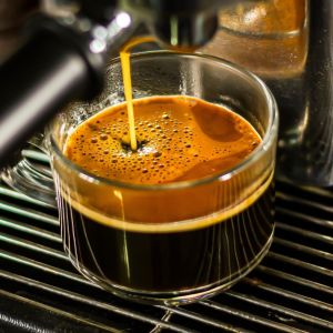 kawa ze szczypiorkiem