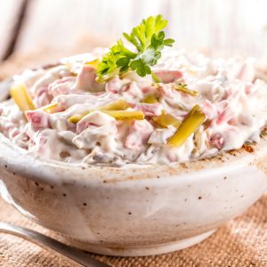 Sałatka niemiecka - fleischsalat
