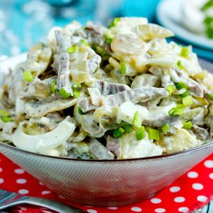 5-składnikowa sałatka pieczarkowa