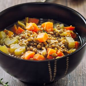 hiszpańska zupa z soczewicy