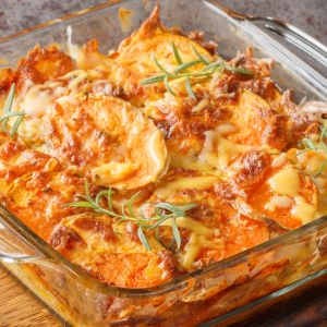 4-składnikowa zapiekanka z batatów