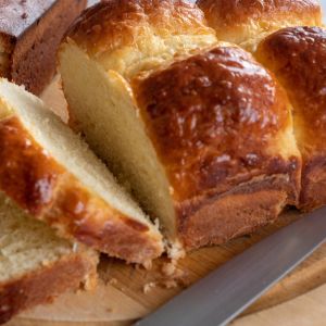 puszyste ciasto drożdżowe - maślana brioszka