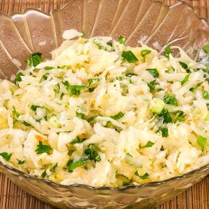 Surówka z kapusty kiszonej