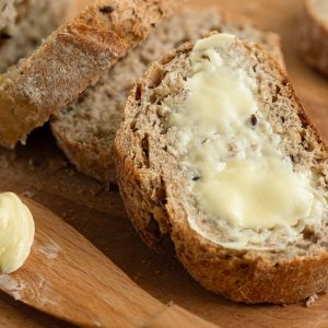 odświeżanie chleba w air fryerze