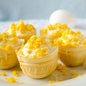 jajka faszerowane w wafelkach od lodów