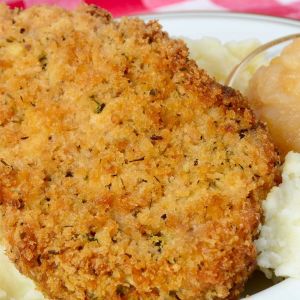 kotlet schabowy z domową bułką tartą