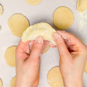 ciasto na pierogi metodą 1+1