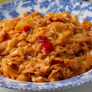 turecki bigos z pomidorami - kapuska