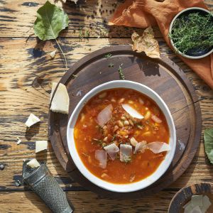 Zupa włoska fasolowa