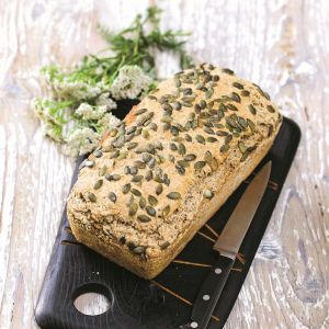Chleb żytni z ziarnami