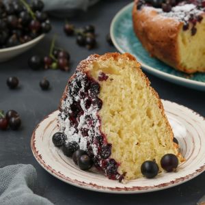 ciasto-drozdzowe-z-porzeczkami
