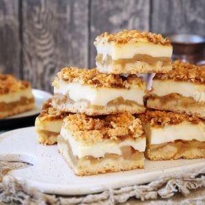 Szarlotka z budyniem