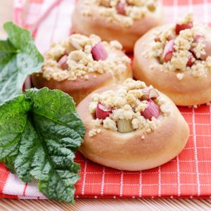 Bułeczki z rabarbarem