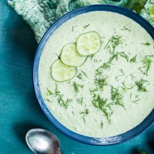 Zupa ze świeżych ogórków