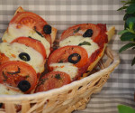 Zapiekane ciabatty z mozzarellą i pomidorami
