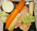 Polędwica wieprzowa gotowana z warzywami i sosem z chrzanu Wasabi :