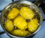 Gotujące ziemniaki