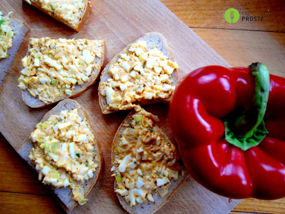 Pasta jajeczna do chleba z porem przepis Mojegotowanie.pl