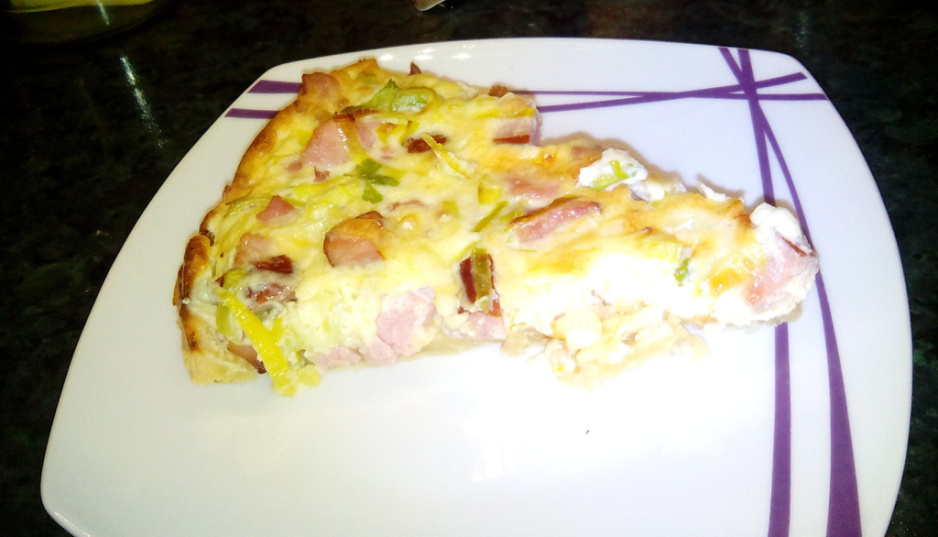 tarta_z_kielbasa_boczkiem_i_porem