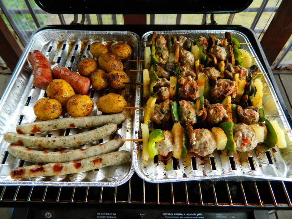 szaszlyki_z_pulpecikami_z_miesa_mielonego