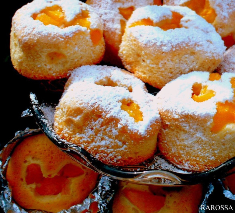 muffinki_z_brzoskwiniami