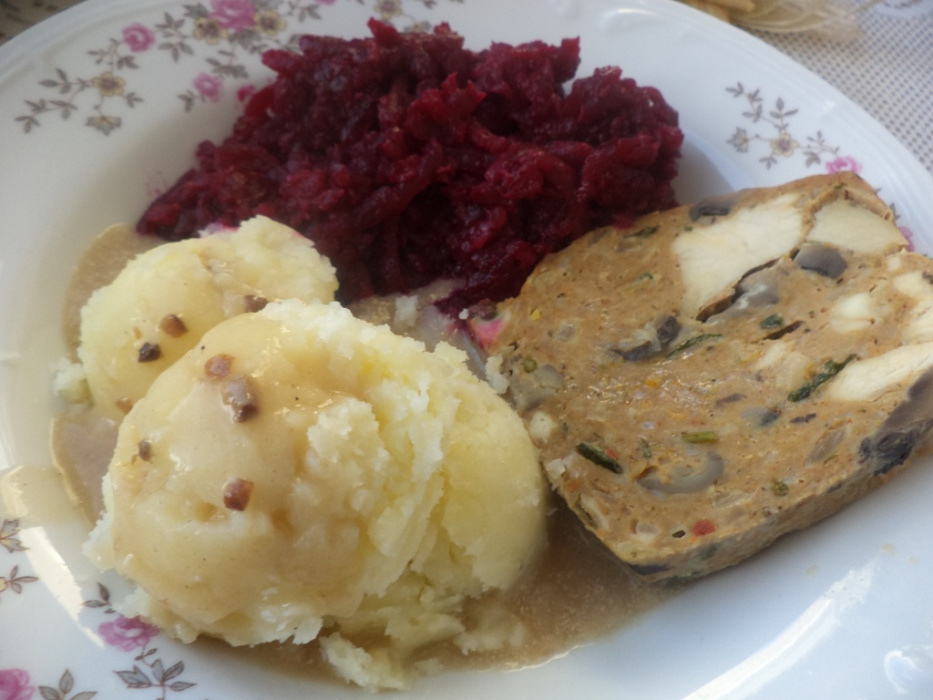 pieczen_wieprzowo_drobiowa_z_pieczarkami