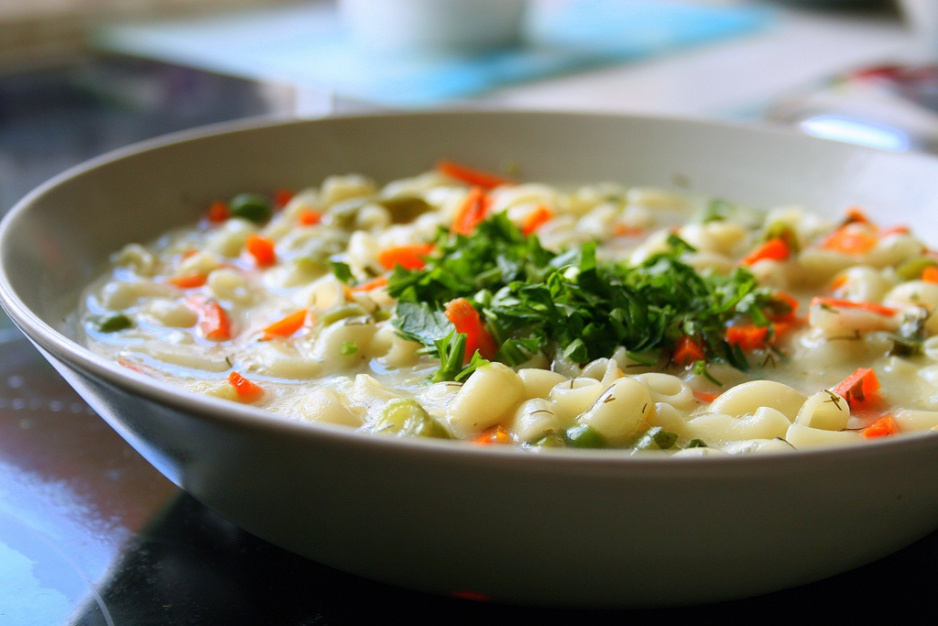 zupa_warzywna_z_makaronem