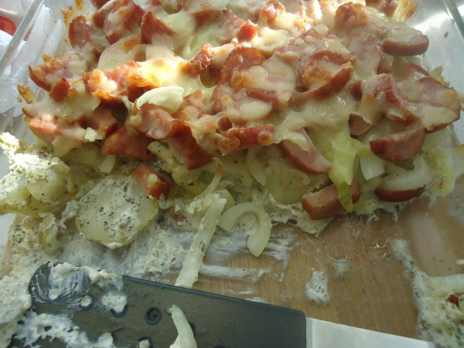 zapiekanka_ziemniaczana_w_sosie_smietanowo_ziolowym