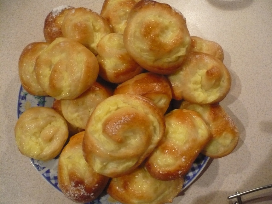 mini_drozdzowki_z_budyniem