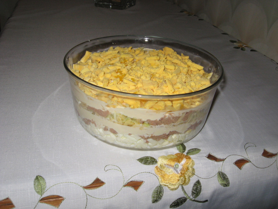 Sałatka śledziowa Warstwowa Z Serem żółtym www.mojegotowanie.pl