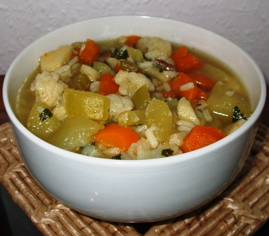 wielowarzywna_zupa_z_cukinia_i_ryzem