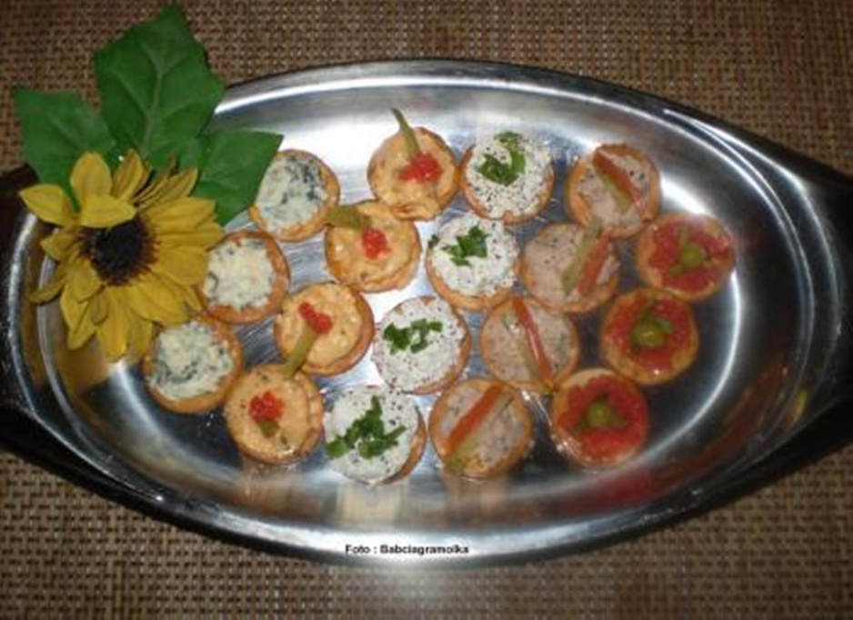 kanapeczki_na_krakersach