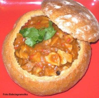 Gulasz Wolowy Z Pieczarkami Papryka I Ziemniakami Przepis Na