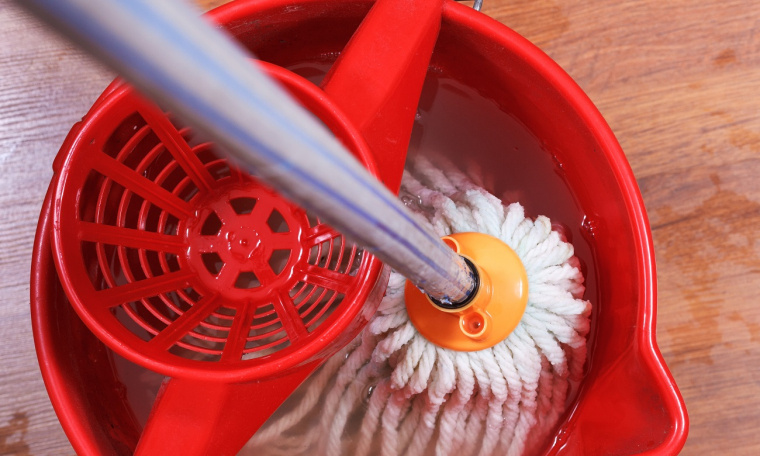 mycie podłóg domowe sposoby