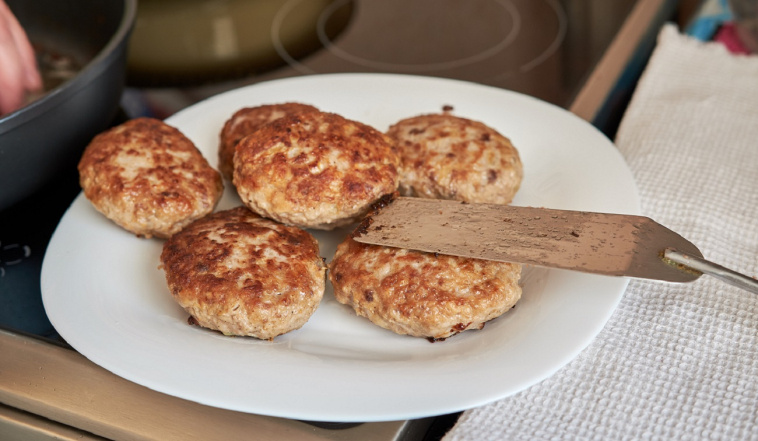 przepis na kotlety mielone