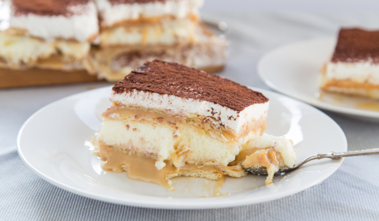 ciasto bez pieczenia budyniem i kajmakiem