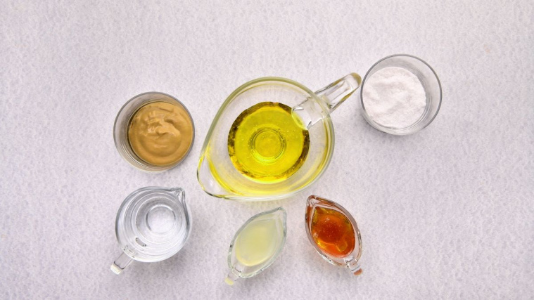 sałatka z arbuzem i ogórkiem - składniki na dressing