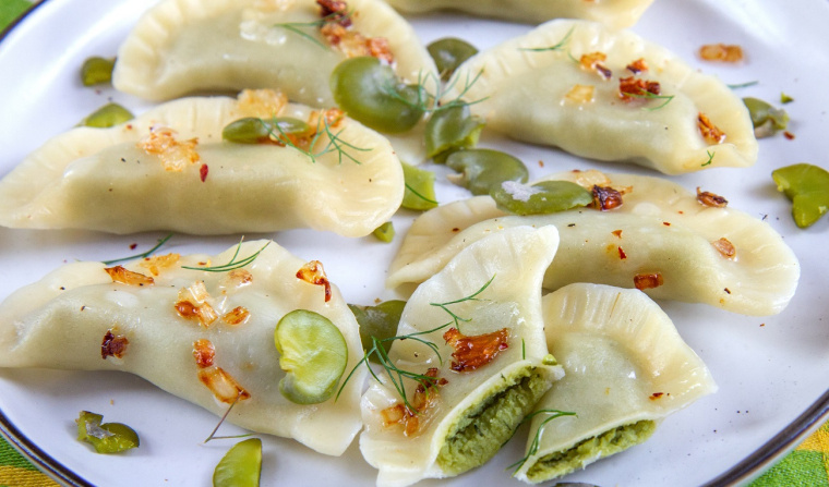 pierogi z bobem przepis