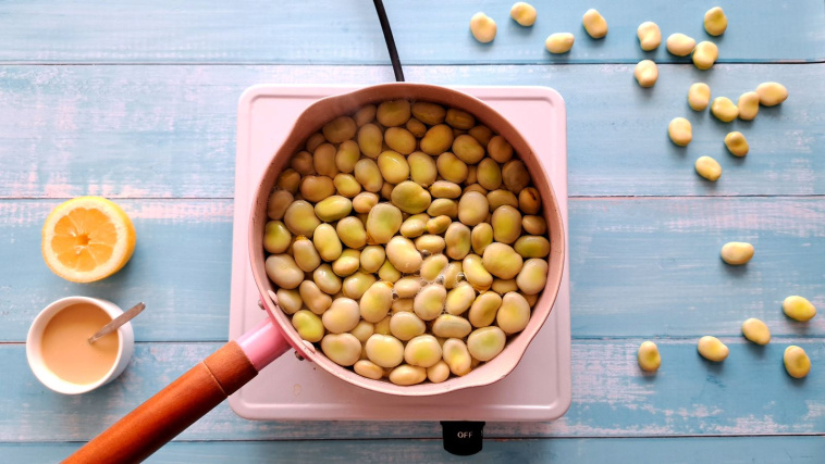 hummus z bobu - krok 1