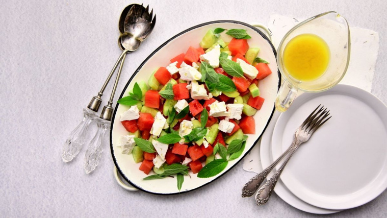 sałatka z arbuzem i ogórkiem - arbuz i ogórek