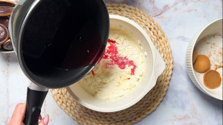 ciasto Fiona - kremówka z galaretką