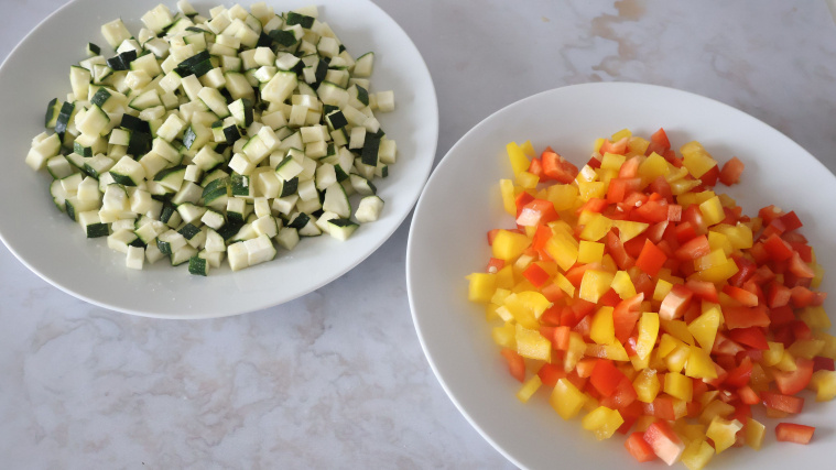 sos słodko-kwaśny z cukinią - krok 1