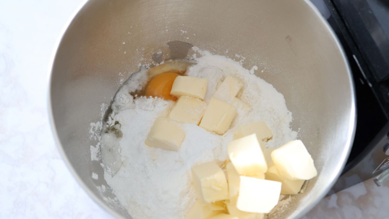 ciasto z borówką amerykańską i budyniem - krok 1