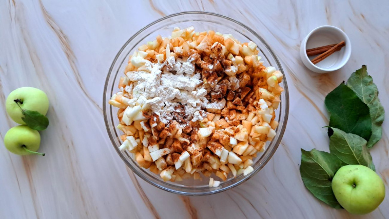 szarlotka z papierówek - krok 5