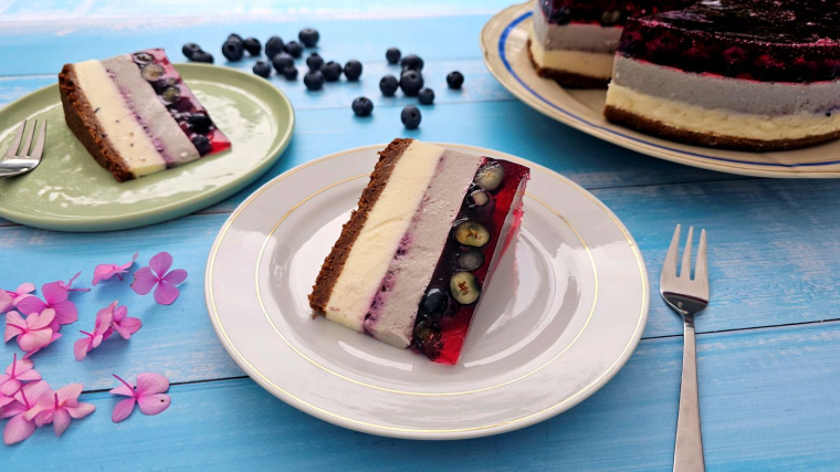 sernik na zimno z borówkami - prezentacja dania