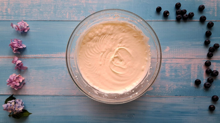 sernik na zimno z borówkami - krok 5