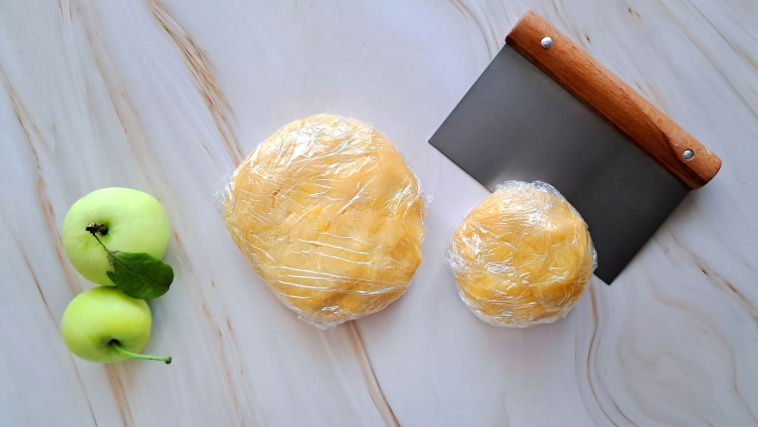 szarlotka z papierówek - krok 3